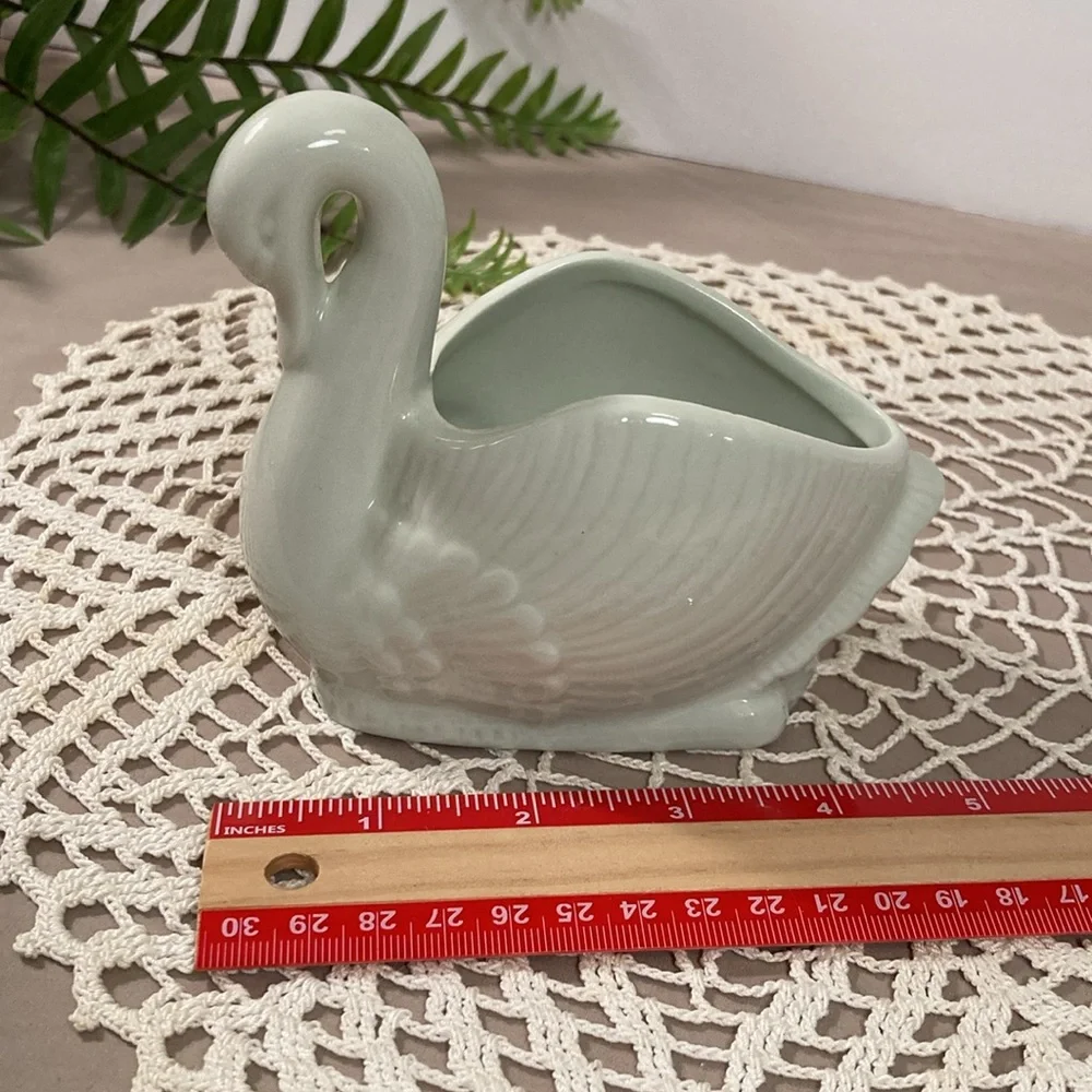Vintage Graceful Swan Ceramic Planter - Picture 12 of 14